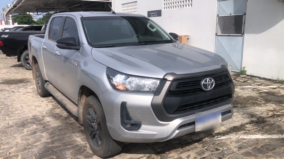 TOYOTA HILUX 2.8 D-4D TURBO DIESEL CD SR 4X4 AUTOMÁTICA