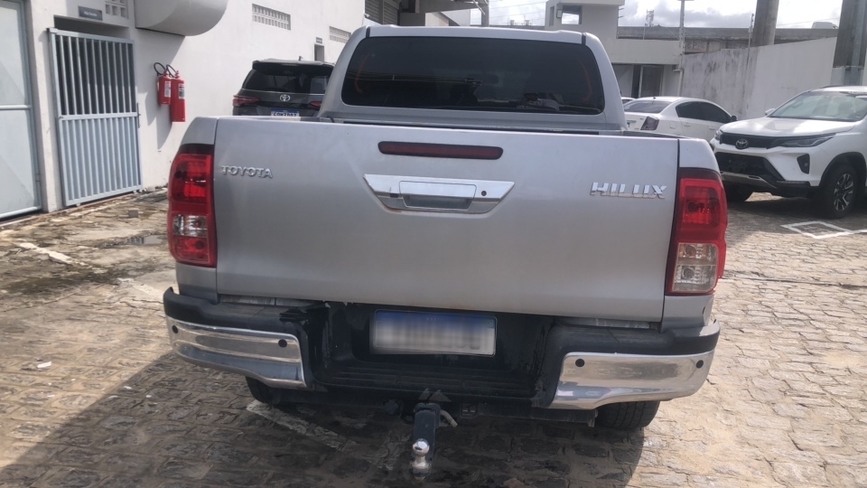 TOYOTA HILUX 2.8 D-4D TURBO DIESEL CD SR 4X4 AUTOM&Aacute;TICA