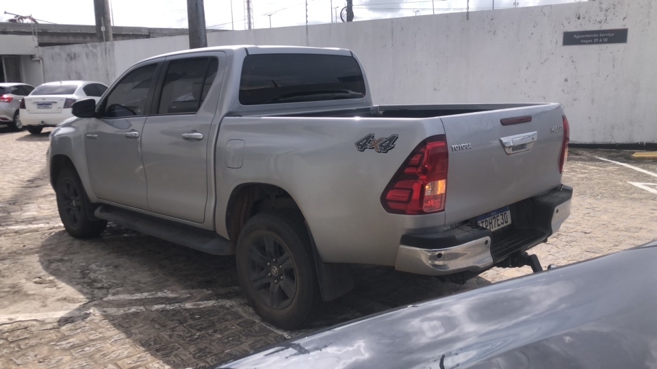 TOYOTA HILUX 2.8 D-4D TURBO DIESEL CD SR 4X4 AUTOM&Aacute;TICA