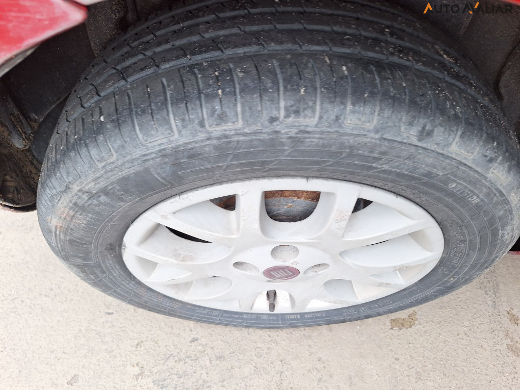 FIAT PUNTO 1.4 8V FLEX 4P MANUAL