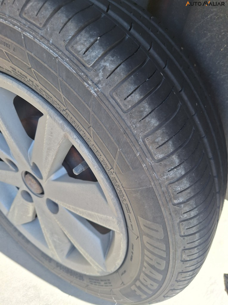 VOLKSWAGEN GOL 1.6 MI 8V FLEX 4P MANUAL G.V