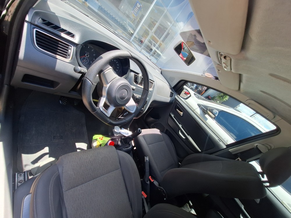 VOLKSWAGEN FOX 1.0 MI 8V FLEX 4P MANUAL