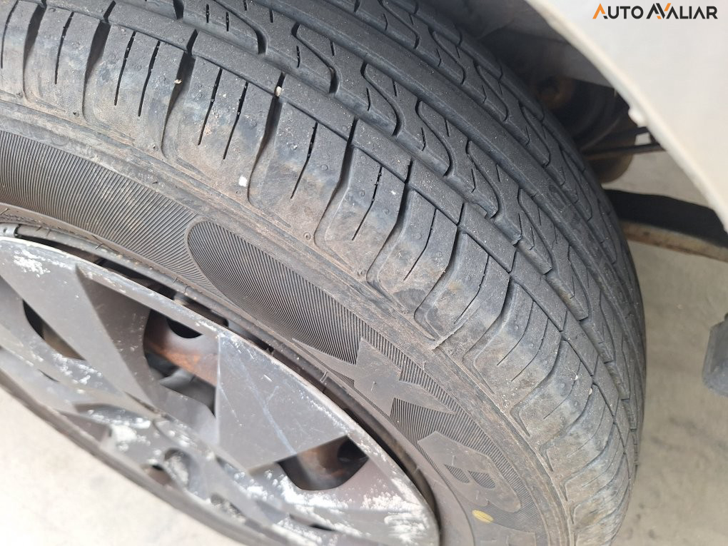 RENAULT SANDERO 1.0 EXPRESSION 16V FLEX 4P MANUAL