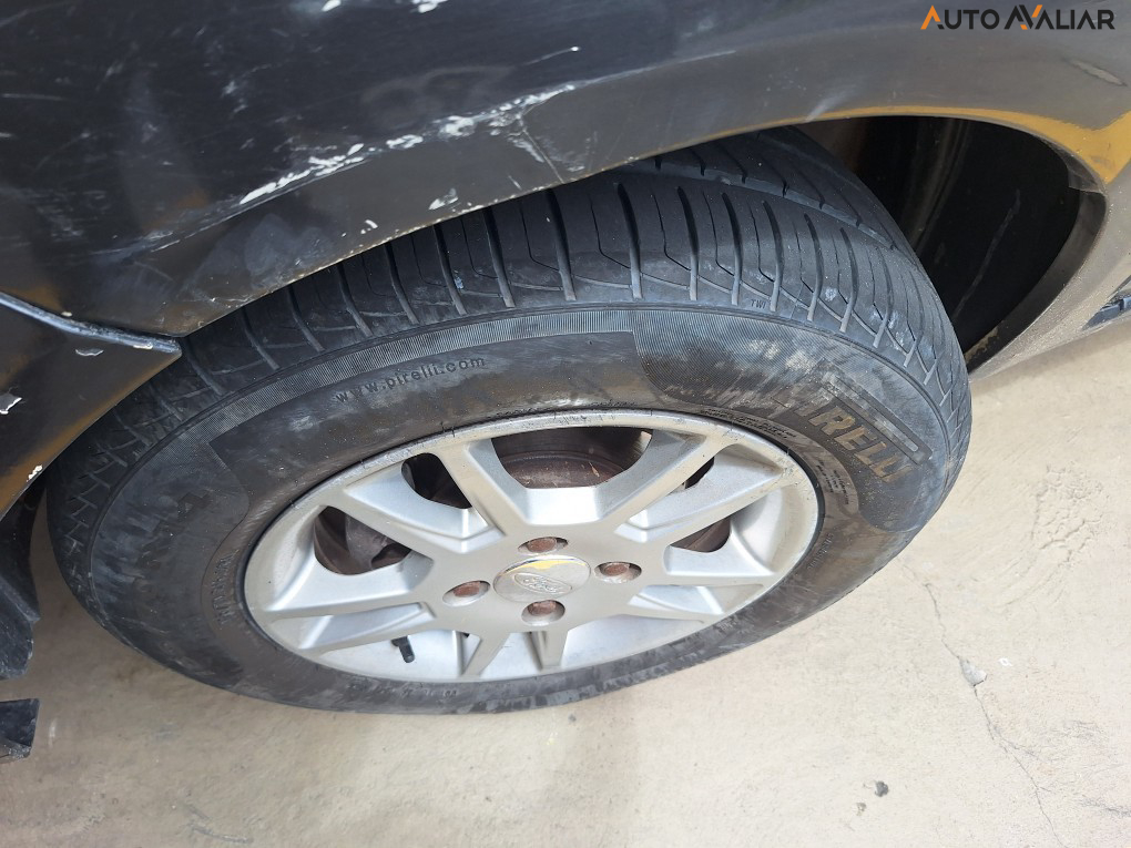 FORD FIESTA 1.6 MPI SEDAN 8V FLEX 4P MANUAL