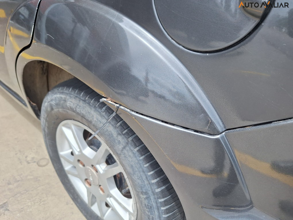 FORD FIESTA 1.6 MPI SEDAN 8V FLEX 4P MANUAL