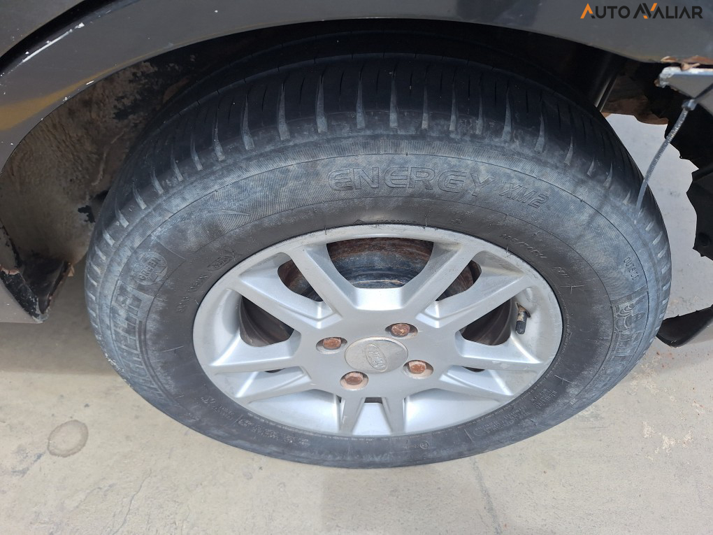 FORD FIESTA 1.6 MPI SEDAN 8V FLEX 4P MANUAL