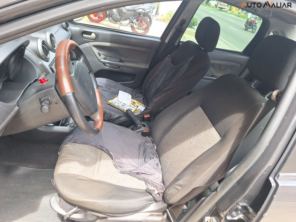 FORD FIESTA 1.6 MPI SEDAN 8V FLEX 4P MANUAL