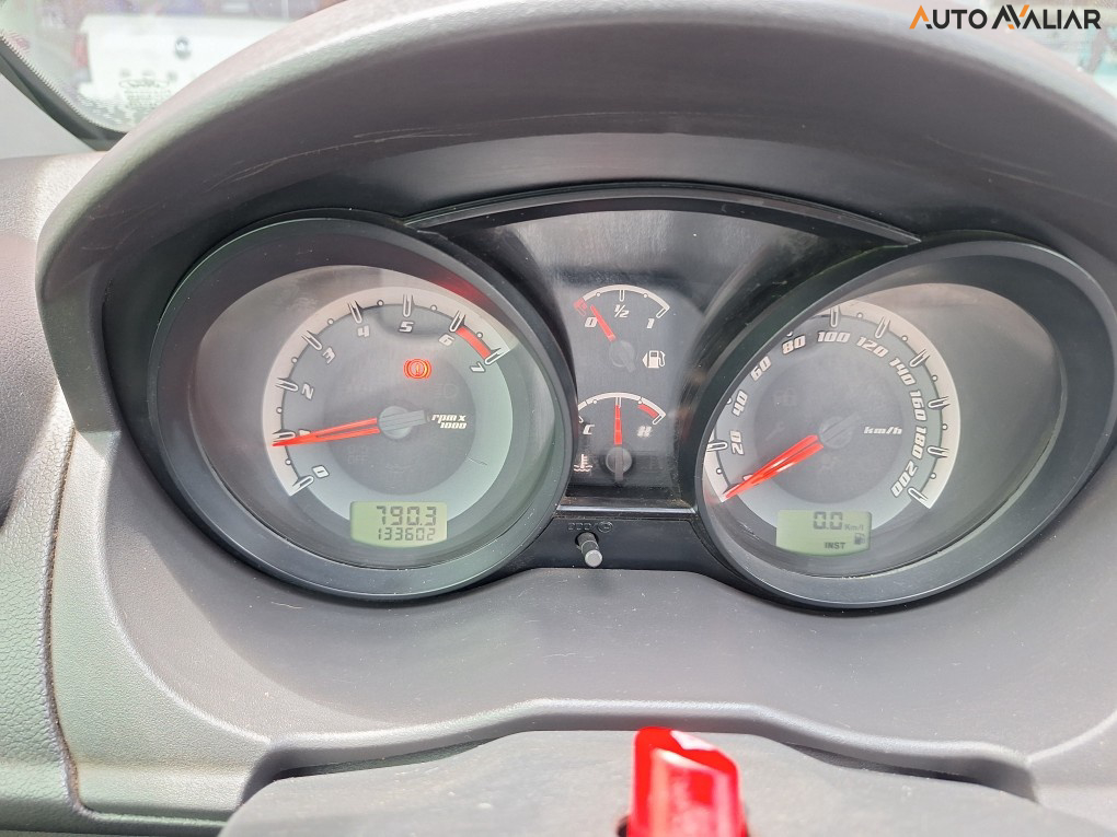 FORD FIESTA 1.6 MPI SEDAN 8V FLEX 4P MANUAL