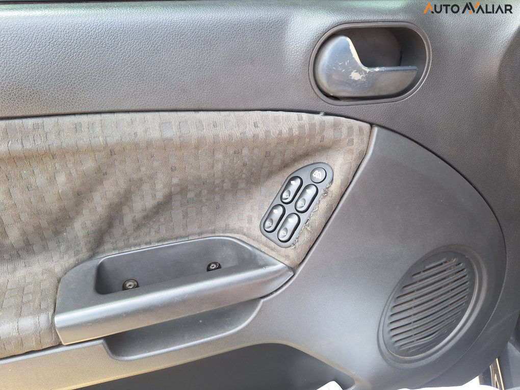 FORD FIESTA 1.6 MPI SEDAN 8V FLEX 4P MANUAL