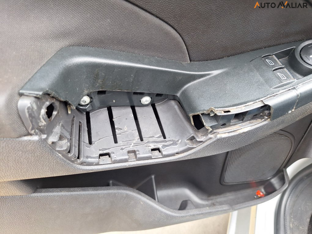 FORD FIESTA 1.5 SE HATCH 16V FLEX 4P MANUAL