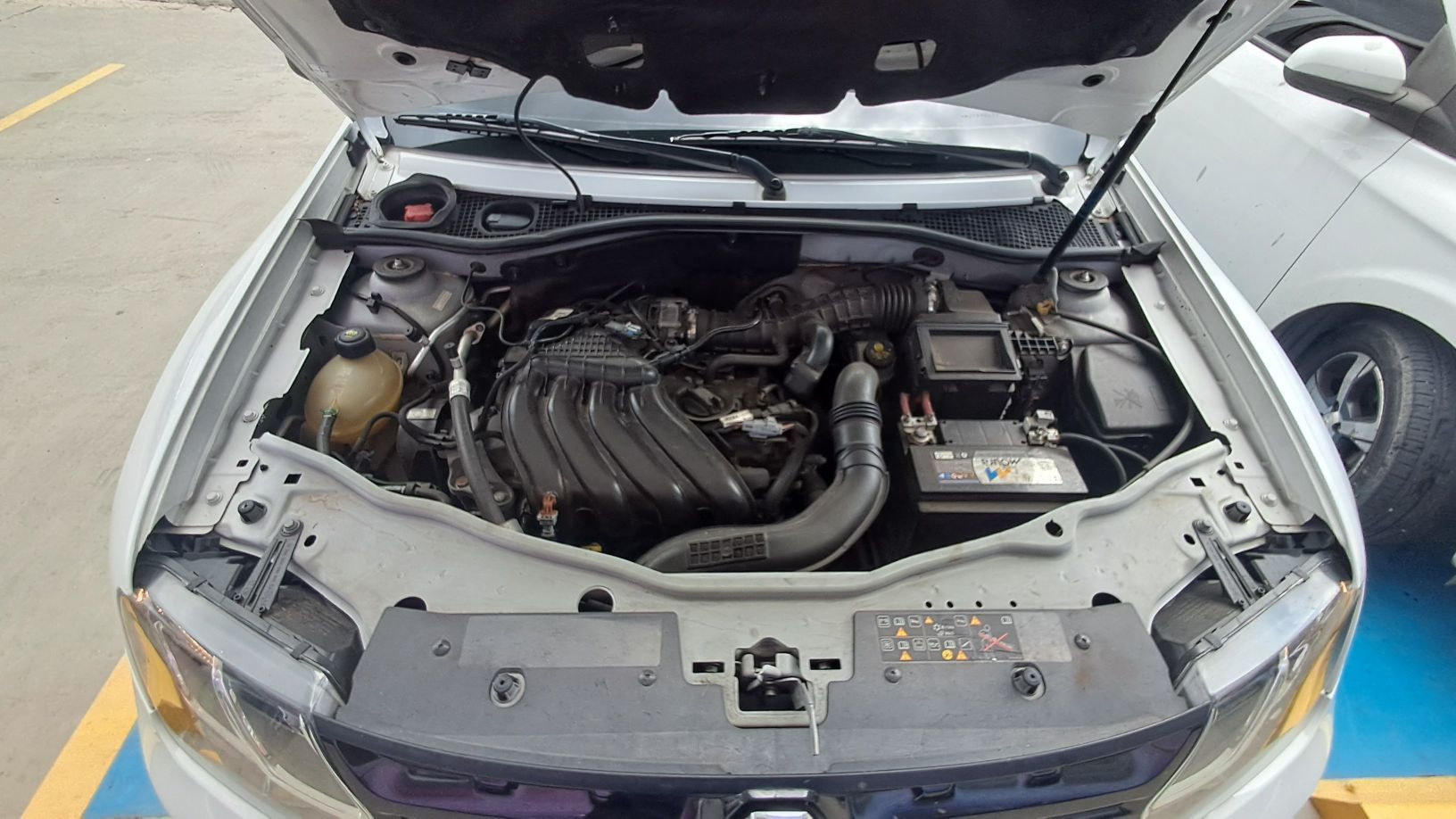 RENAULT OROCH 1.6 16V SCE FLEX EXPRESS MANUAL