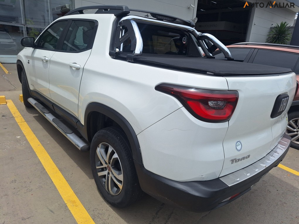 FIAT TORO 2.4 16V MULTIAIR FLEX FREEDOM AT9