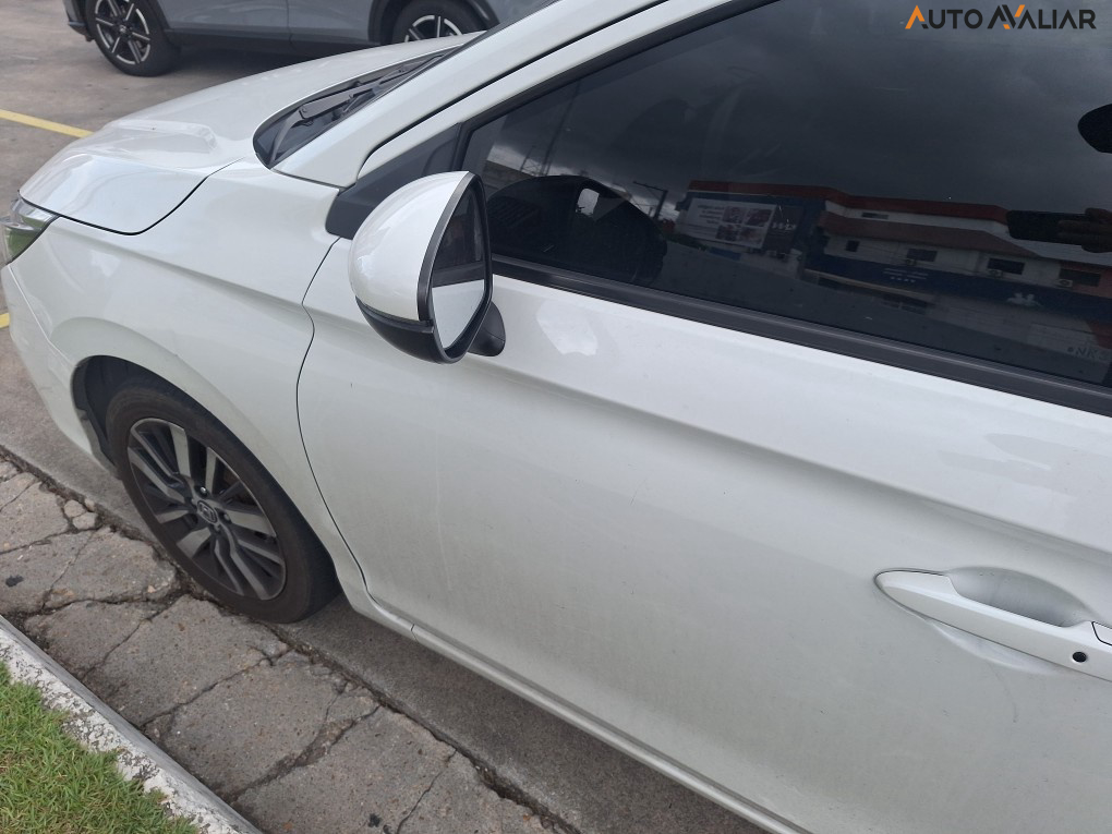 HONDA CITY 1.5 I-VTEC FLEX HATCH TOURING CVT