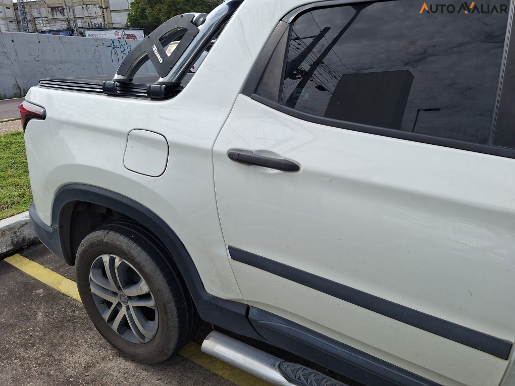 FIAT TORO 2.0 16V TURBO DIESEL FREEDOM MANUAL