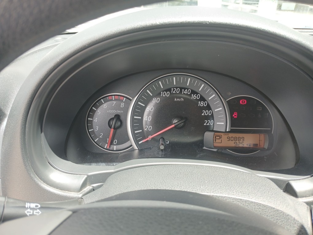 NISSAN MARCH 1.6 SL 16V FLEXSTART 4P XTRONIC