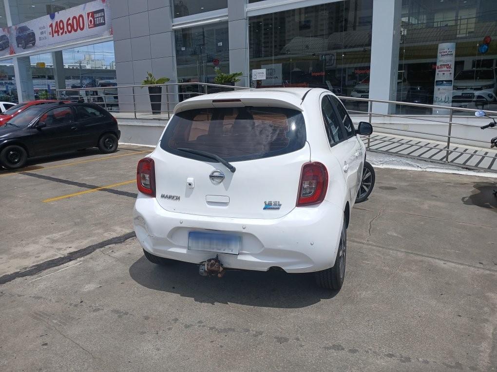 NISSAN MARCH 1.6 SL 16V FLEXSTART 4P XTRONIC