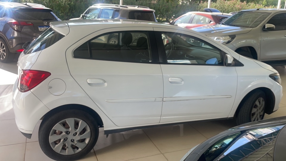 CHEVROLET ONIX 1.4 MPFI LT 8V FLEX 4P AUTOMATICO