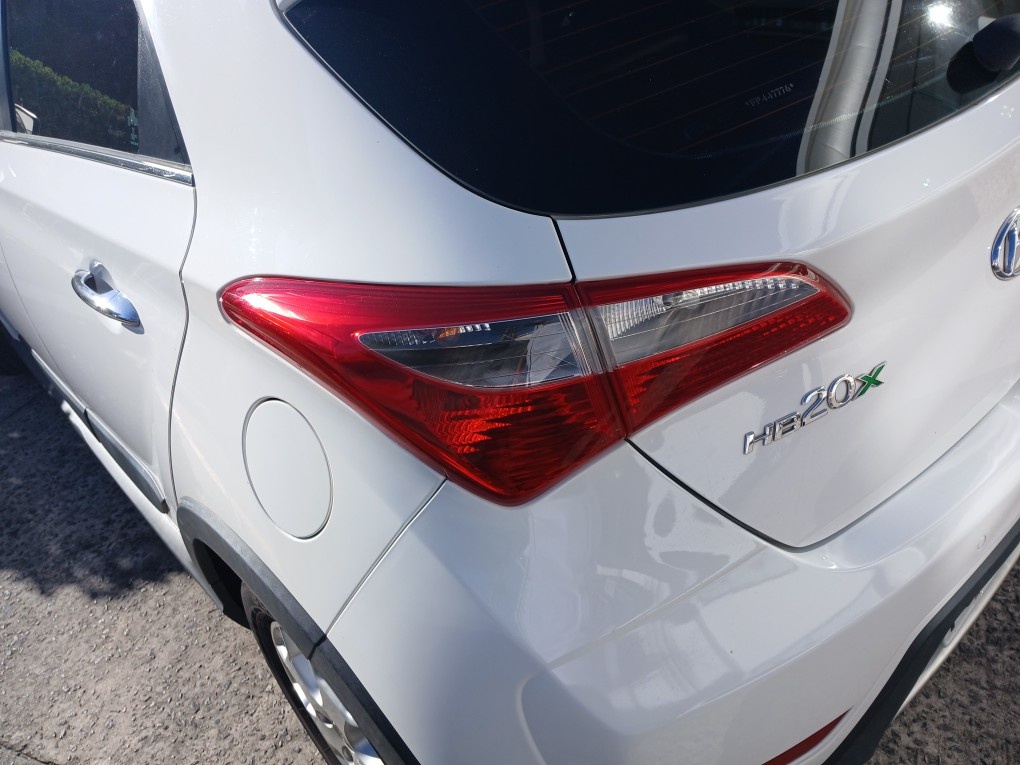 HYUNDAI HB20X 1.6 16V PREMIUM FLEX 4P AUTOMATICO