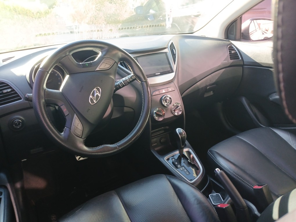 HYUNDAI HB20X 1.6 16V PREMIUM FLEX 4P AUTOMATICO