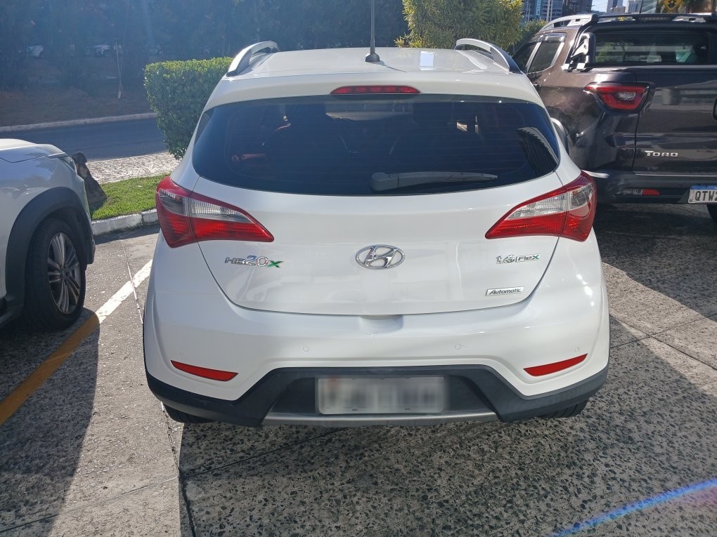 HYUNDAI HB20X 1.6 16V PREMIUM FLEX 4P AUTOMATICO