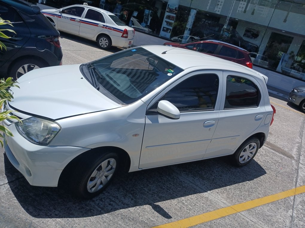 TOYOTA ETIOS 1.3 X 16V FLEX 4P MANUAL