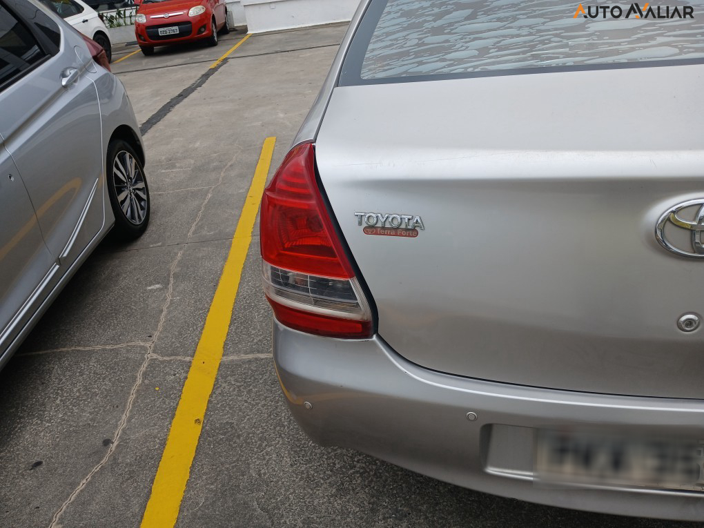 TOYOTA ETIOS 1.5 XS SEDAN 16V FLEX 4P MANUAL