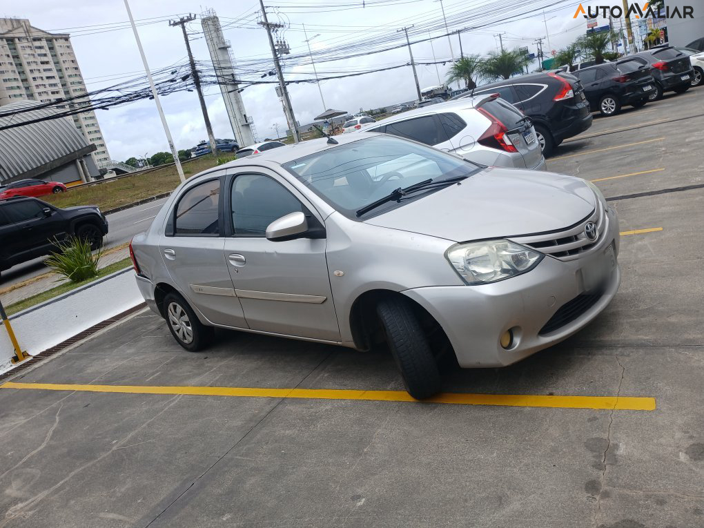 TOYOTA ETIOS 1.5 XS SEDAN 16V FLEX 4P MANUAL