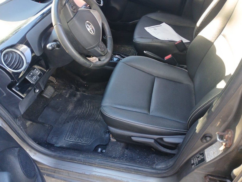 TOYOTA ETIOS 1.5 XLS SEDAN 16V FLEX 4P AUTOMATICO