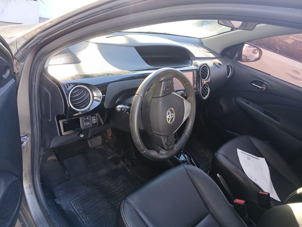 TOYOTA ETIOS 1.5 XLS SEDAN 16V FLEX 4P AUTOMATICO