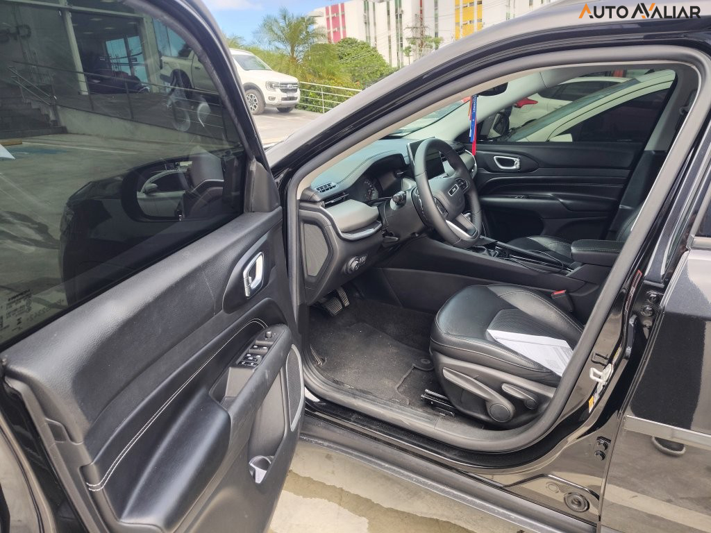 JEEP COMPASS 1.3 T270 TURBO FLEX LONGITUDE AT6