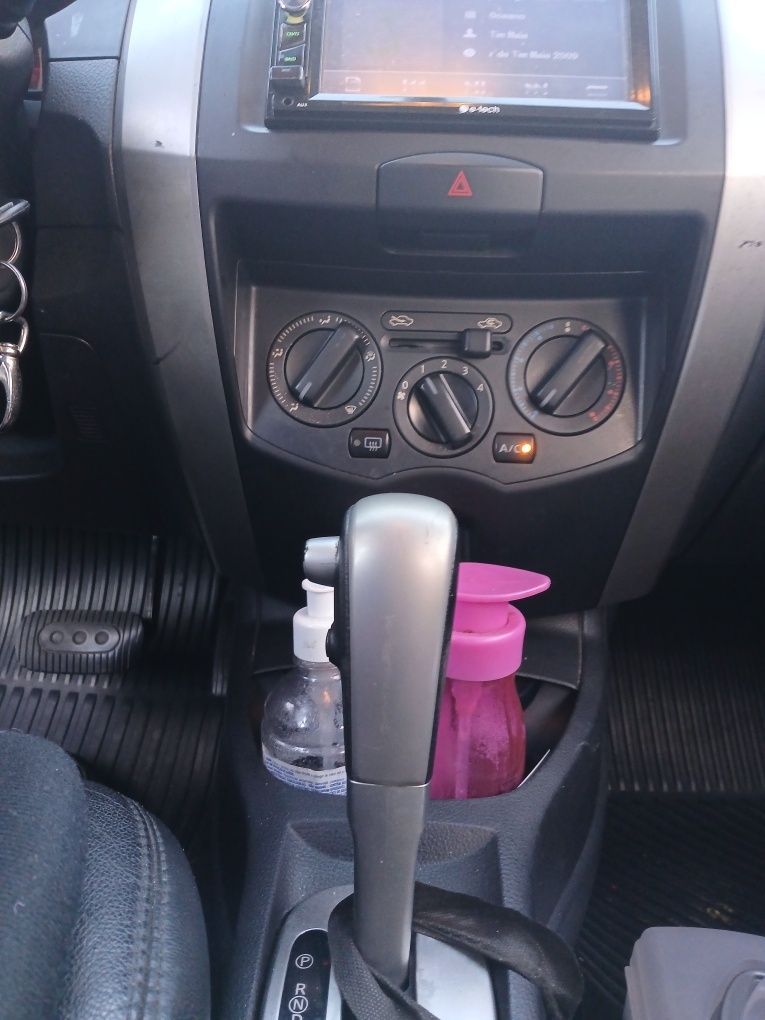 NISSAN LIVINA 1.8 S 16V FLEX 4P AUTOMATICO