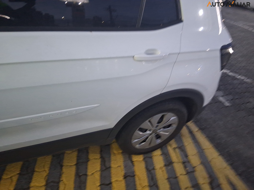 VOLKSWAGEN T-CROSS 1.0 200 TSI TOTAL FLEX SENSE AUTOM&Aacute;TICO