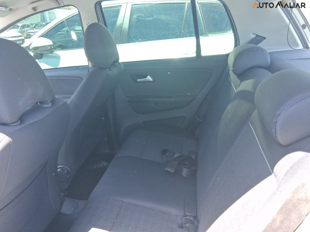 VOLKSWAGEN FOX 1.6 MSI COMFORTLINE 8V FLEX 4P AUTOMATIZADO