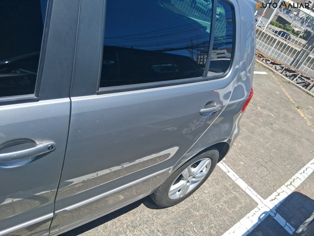 VOLKSWAGEN FOX 1.6 MSI COMFORTLINE 8V FLEX 4P AUTOMATIZADO