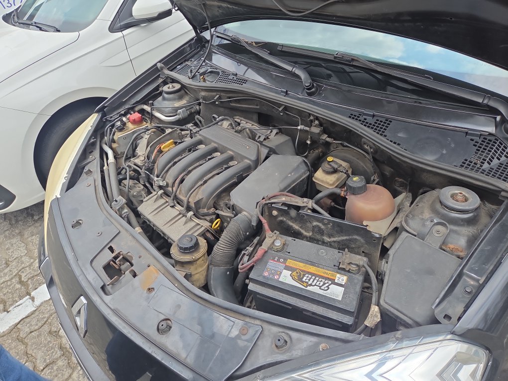 RENAULT SANDERO 1.6 PRIVILEGE 16V FLEX 4P AUTOMATICO