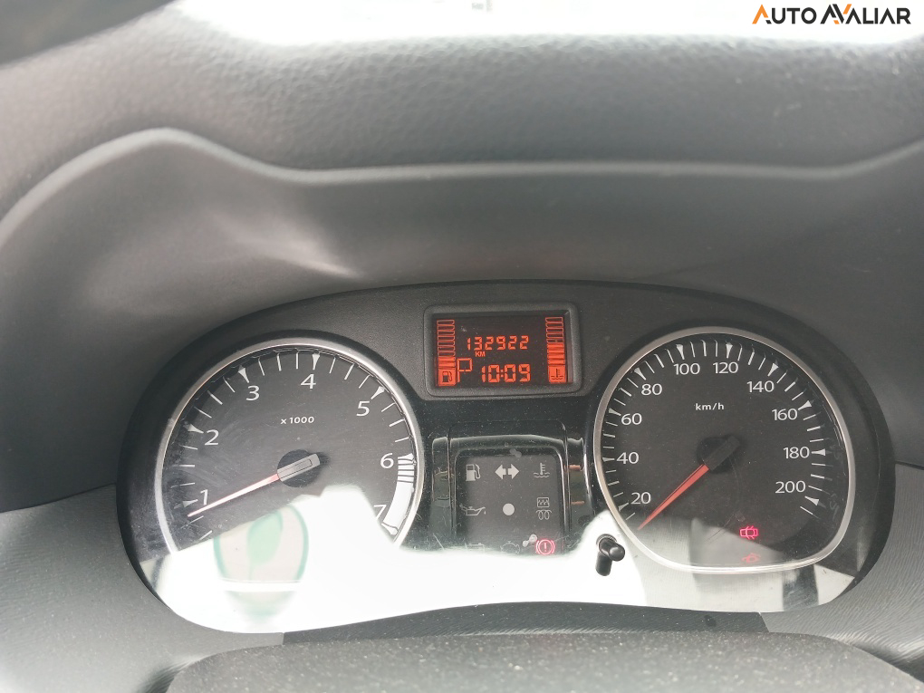 RENAULT DUSTER 2.0 DYNAMIQUE 4X2 16V FLEX 4P AUTOMATICO