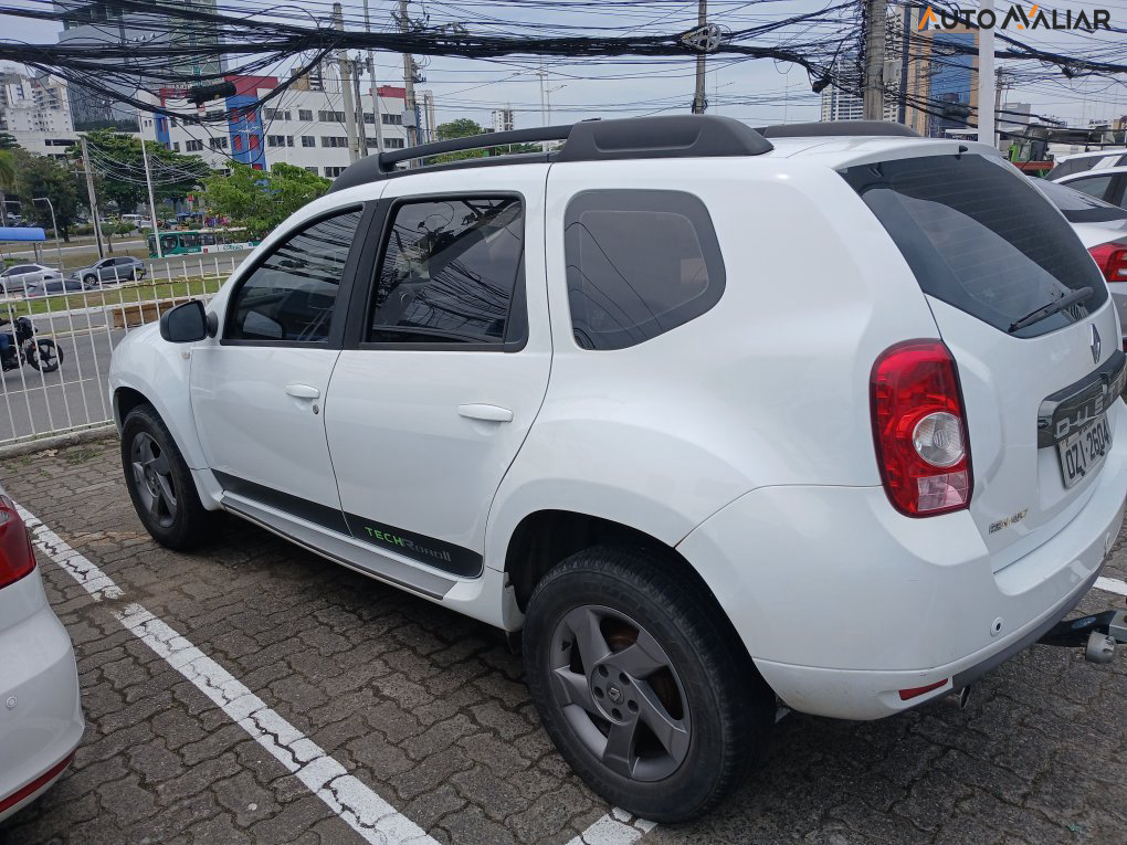 RENAULT DUSTER 2.0 DYNAMIQUE 4X2 16V FLEX 4P AUTOMATICO