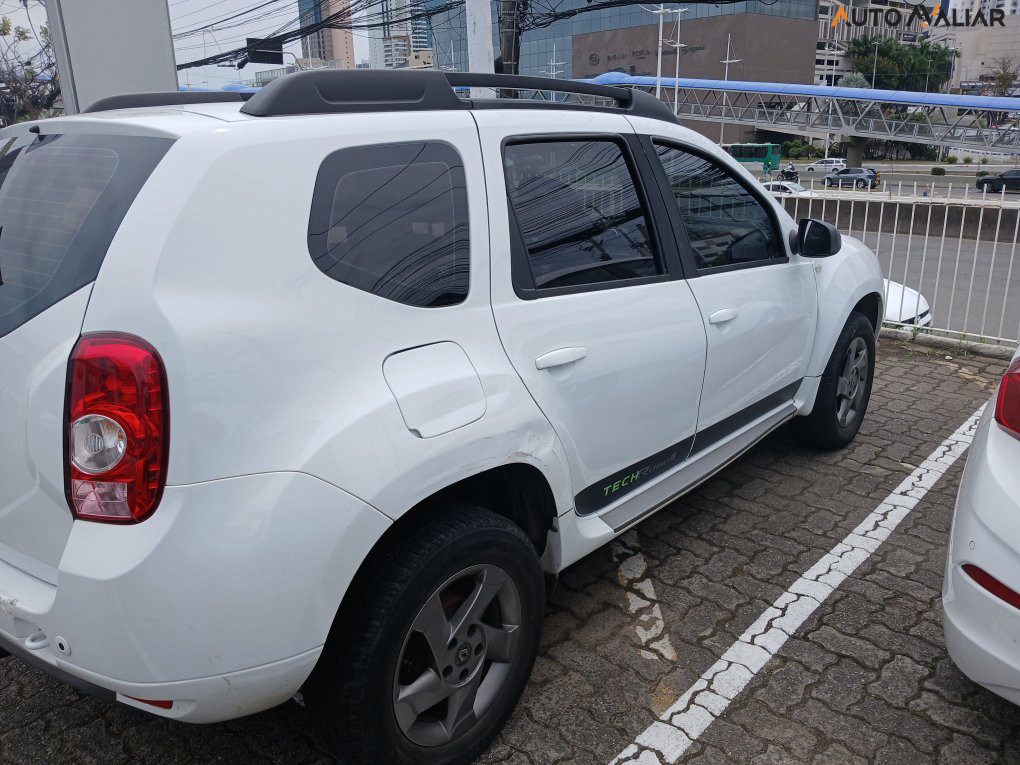 RENAULT DUSTER 2.0 DYNAMIQUE 4X2 16V FLEX 4P AUTOMATICO