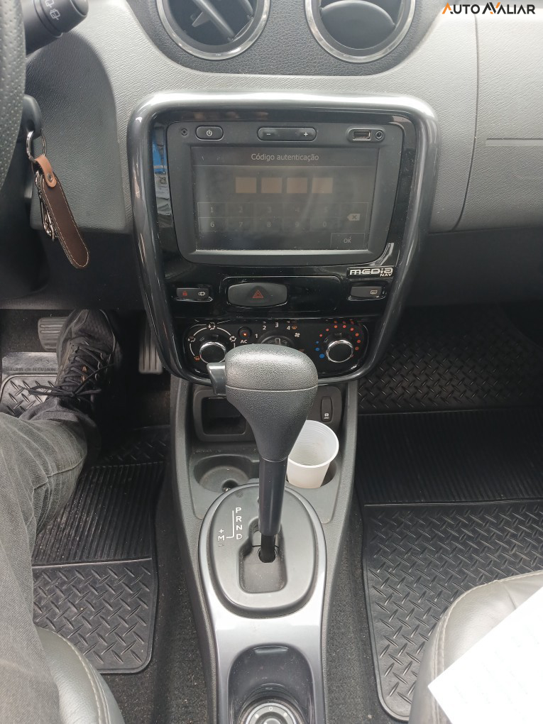 RENAULT DUSTER 2.0 DYNAMIQUE 4X2 16V FLEX 4P AUTOMATICO