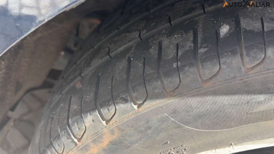 FORD FOCUS 2.0 TITANIUM SEDAN 16V FLEX 4P POWERSHIFT