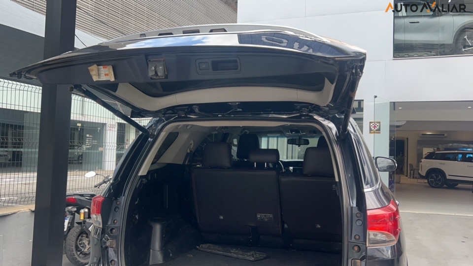 TOYOTA HILUX SW4 2.8 SRX 4X4 16V TURBO INTERCOOLER DIESEL 4P AUTOMATICO