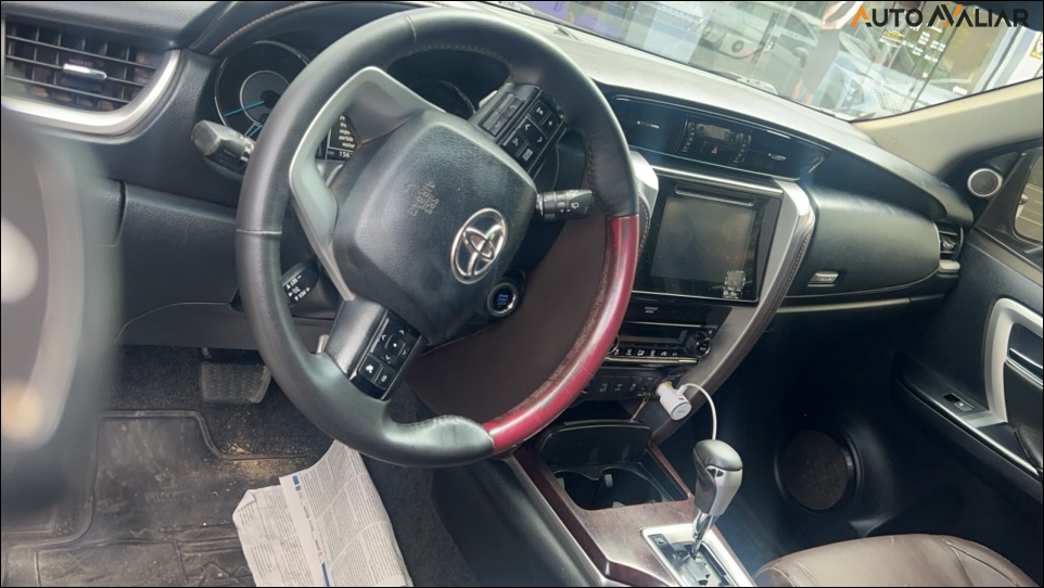 TOYOTA HILUX SW4 2.8 SRX 4X4 16V TURBO INTERCOOLER DIESEL 4P AUTOMATICO