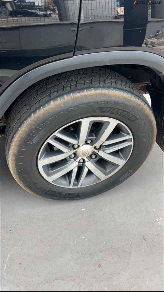 TOYOTA HILUX SW4 2.8 SRX 4X4 16V TURBO INTERCOOLER DIESEL 4P AUTOMATICO