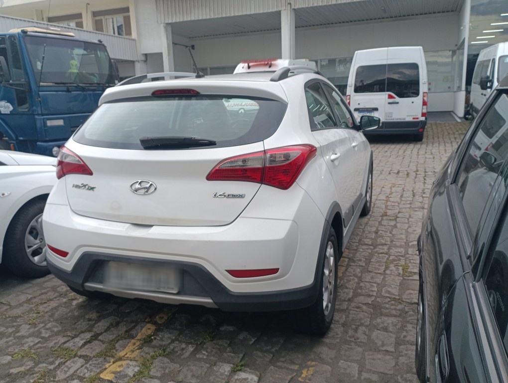 HYUNDAI HB20X 1.6 16V PREMIUM FLEX 4P MANUAL