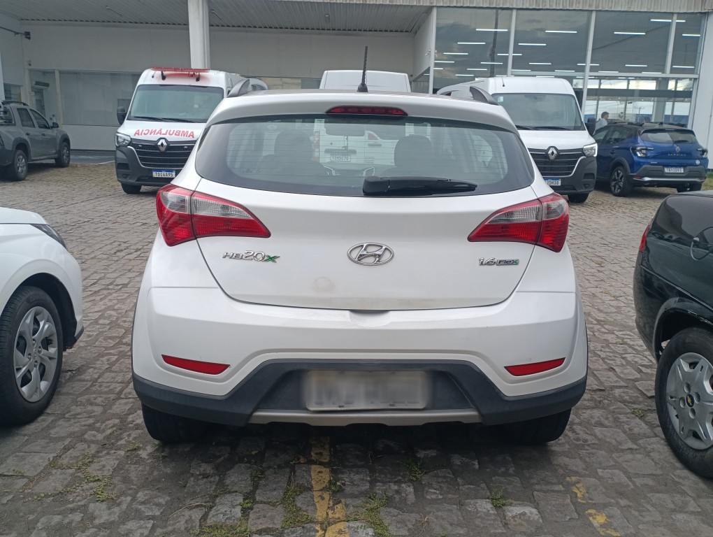 HYUNDAI HB20X 1.6 16V PREMIUM FLEX 4P MANUAL