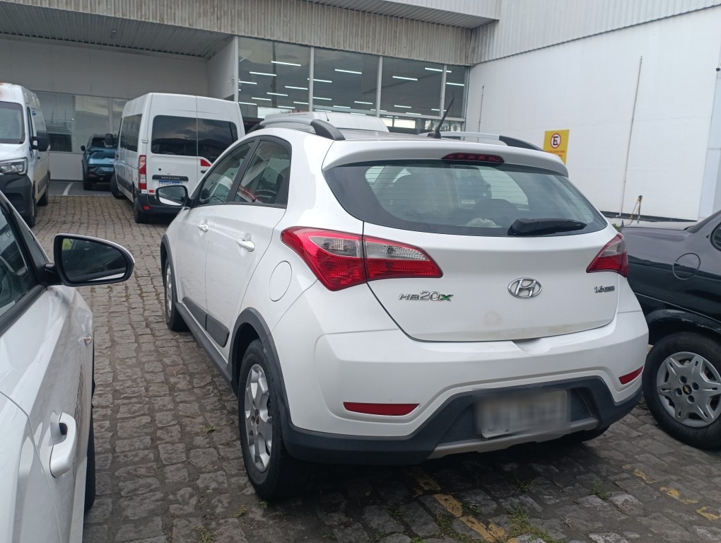 HYUNDAI HB20X 1.6 16V PREMIUM FLEX 4P MANUAL