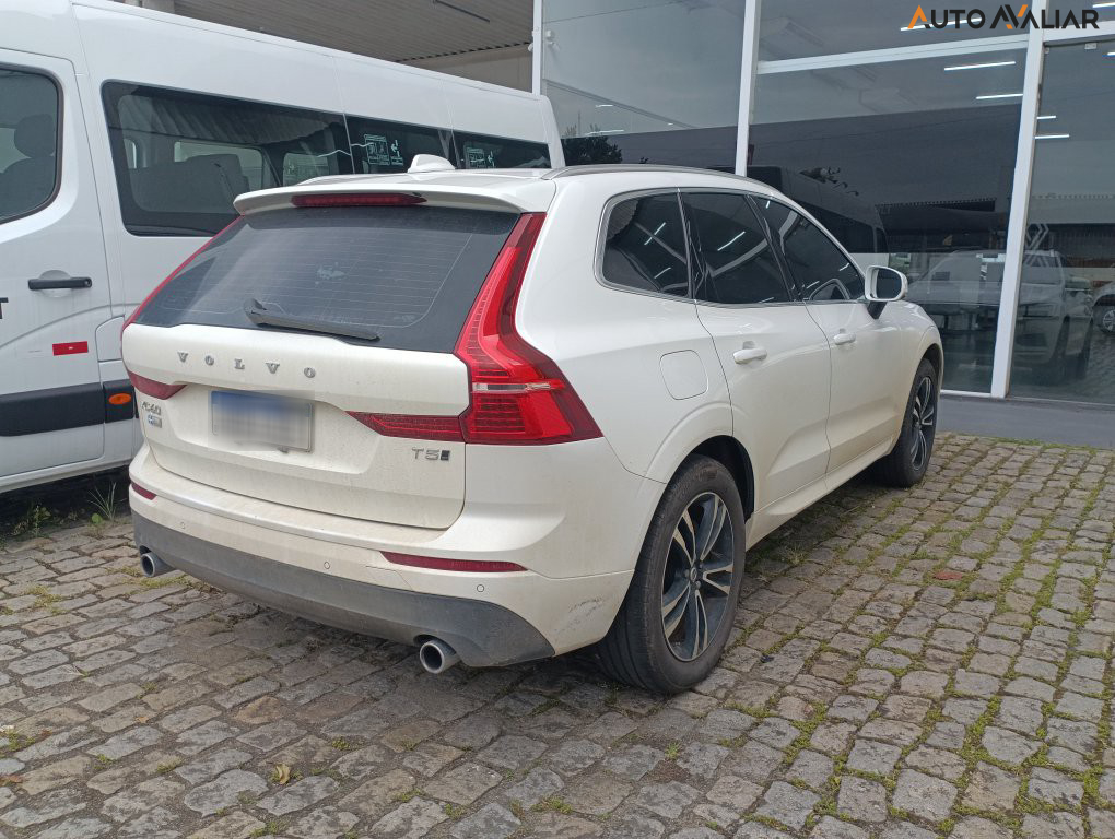 VOLVO XC60 2.0 T5 GASOLINA MOMENTUM AWD GEARTRONIC
