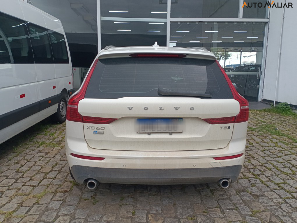 VOLVO XC60 2.0 T5 GASOLINA MOMENTUM AWD GEARTRONIC