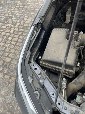 TOYOTA HILUX SW4 2.8 D-4D TURBO DIESEL SRX 7L 4X4 AUTOM&Aacute;TICO