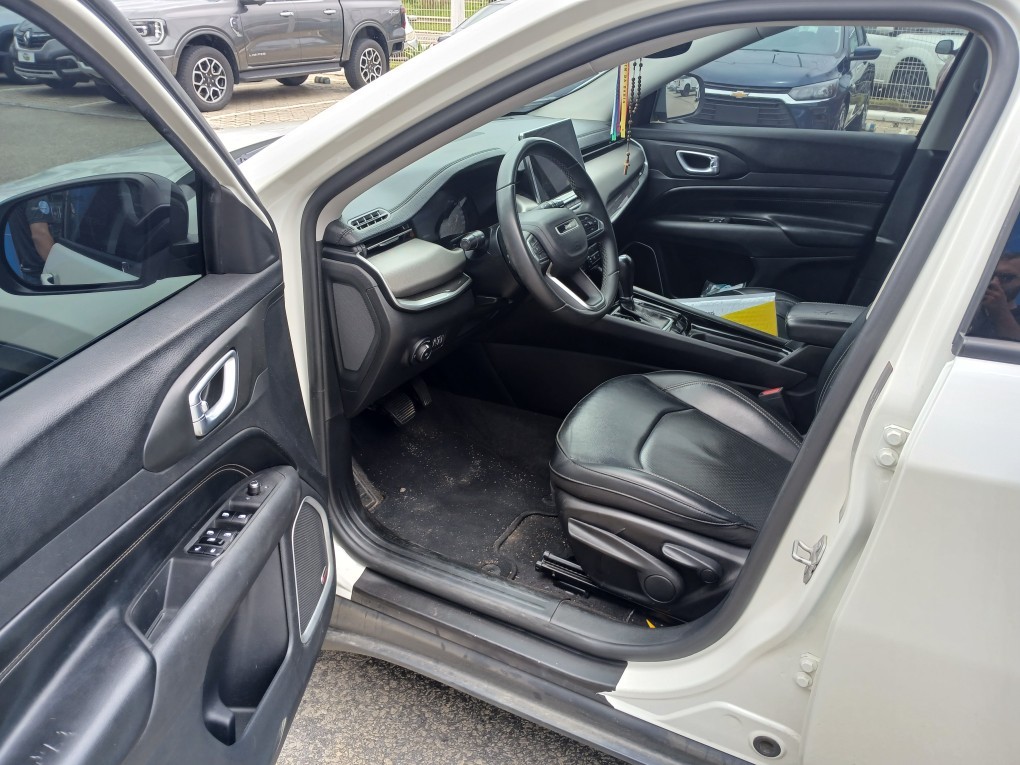 JEEP COMPASS 1.3 T270 TURBO FLEX LONGITUDE AT6